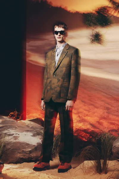 Look 2